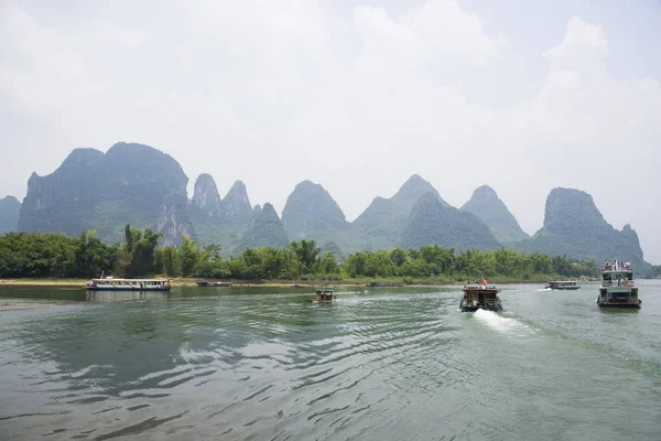 Kép Világhírű Köd Burkolózott River Karszt Hegyek Guilin Kína Tárgya — Stock Fotó