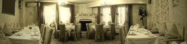豪华的餐厅大厅在经典样式 — 图库照片
