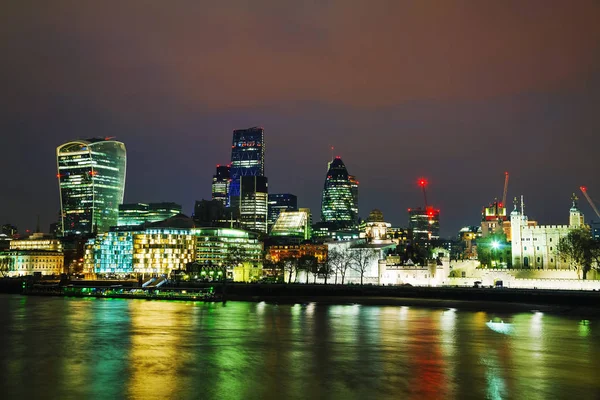 Gece Londra Şehir Finans Bölgesi — Stok fotoğraf