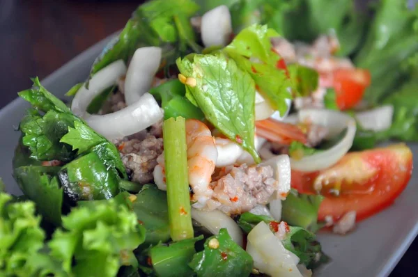 Tay Restoran Tay Deniz Mahsulleri Salatası — Stok fotoğraf