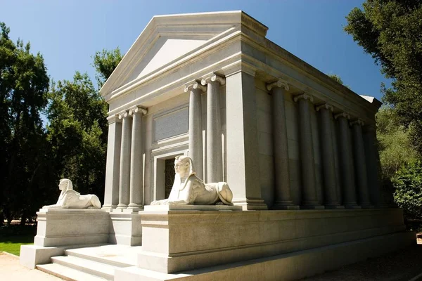 Stanford Mausoleum Położony Północno Zachodniej Części Kampusu Uniwersytetu Stanforda Arboretum — Zdjęcie stockowe