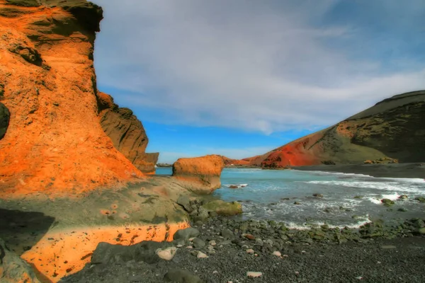 Keindahan Alam Dan Pegunungan Melihat Dengan Sungai Batuan Oranye — Stok Foto