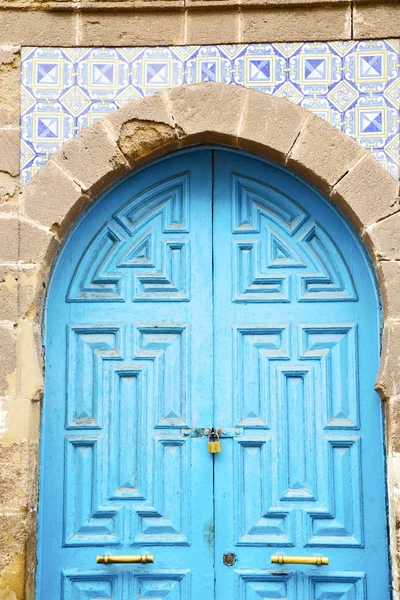 Porta Antiga Marroquino África Azul Madeira Metal Enferrujado — Fotografia de Stock