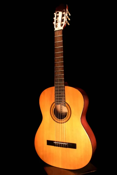 Guitarra Acústica Fundo Preto — Fotografia de Stock