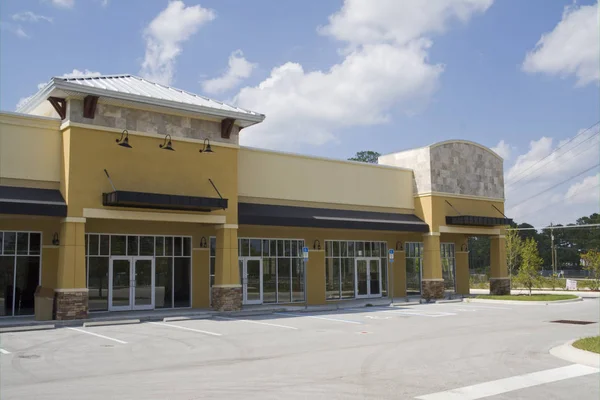 Centro Comercial Tira Color Oro Cosecha Con Acentos Baldosas Biege — Foto de Stock