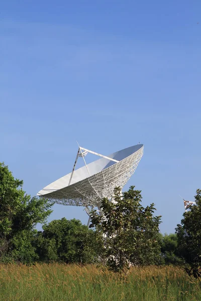 Спутниковая Антенна — стоковое фото