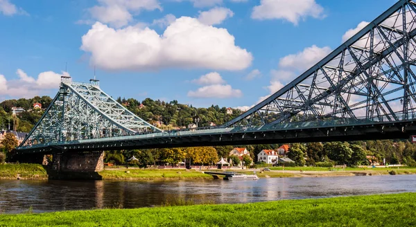 Denilen Blaues Wunder Dresden Elbe Geçiş Köprüsü — Stok fotoğraf