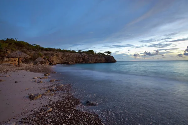 オリジナルス ジェレミー キュラソー カリブ海のビーチの夕日 — ストック写真