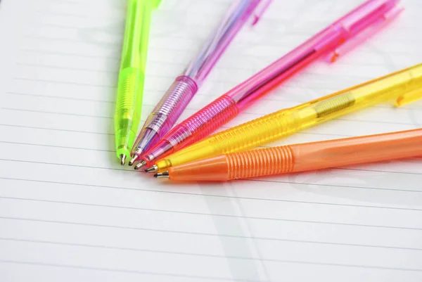 Color Pens Writing Book — Stock Photo, Image