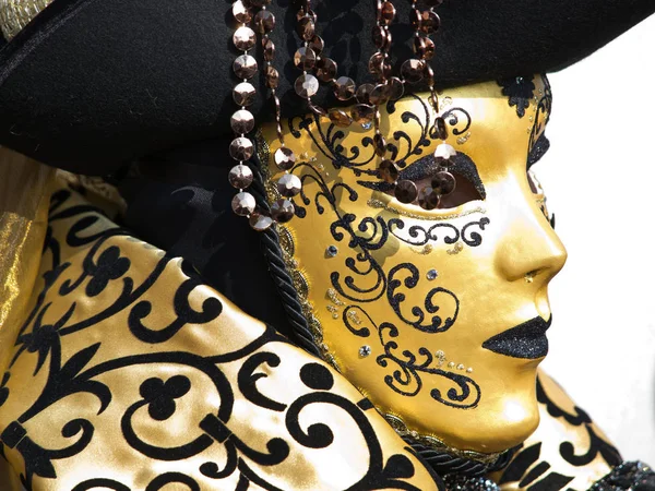 Piaca Altın Maske Marco Venedik Karnavalı Sırasında — Stok fotoğraf
