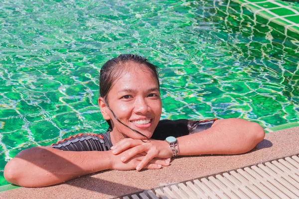Hermosa Joven Tailandesa Chica Retrato — Foto de Stock