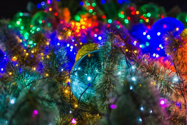 Weihnachtsglocke Neujahr Gekleidet Weihnachtsbaum Urlaub — Stockfoto