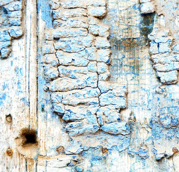 Gestripte Verf Blauwe Houten Deur Roestige Spijker — Stockfoto