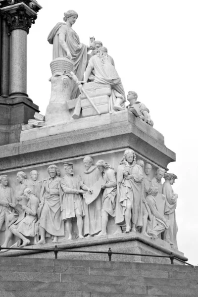 Albert Monument London England Kingdome Och Gamla Konstruktion — Stockfoto