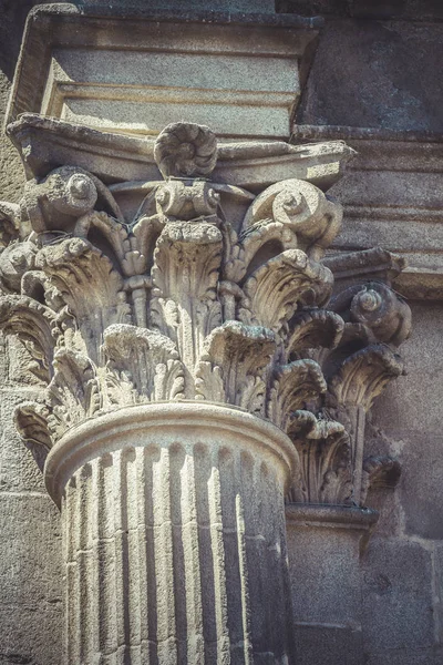 Impero Capitelli Corinzi Colonne Pietra Vecchi Edifici Spagna — Foto Stock