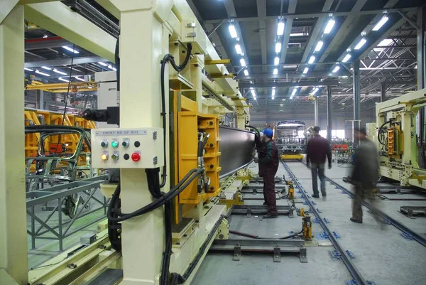 Stor Fabrik Med Många Verktygsmaskiner — Stockfoto