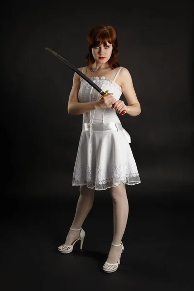 Joven Hermosa Chica Armada Con Una Espada —  Fotos de Stock