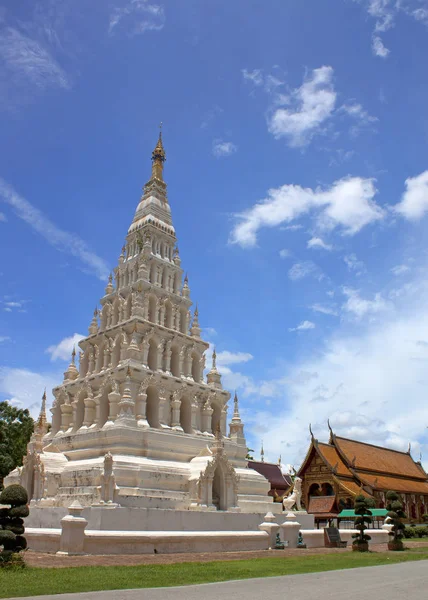 Beyaz Üçgen Antik Budist Tapınağı Pagoda Wat Chedi Liam Adlı — Stok fotoğraf