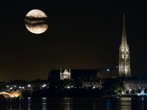 Bordeaux Fransa Eylül Nehir Garonne Bordeaux Gece Boyunca Görünümü Üzerinde — Stok fotoğraf