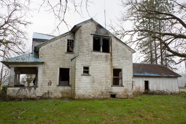Une Ancienne Maison Ranch Été Incendiée Abandonnée — Photo