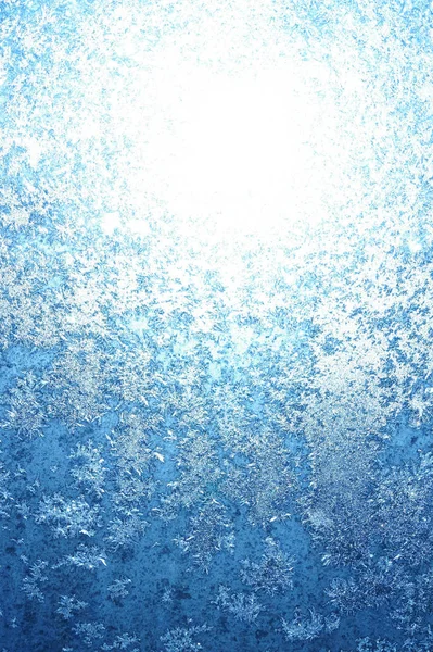 青いホアフロストガラスに輝く多くのクリスタルショーフレークの美しい抽象的な背景 — ストック写真