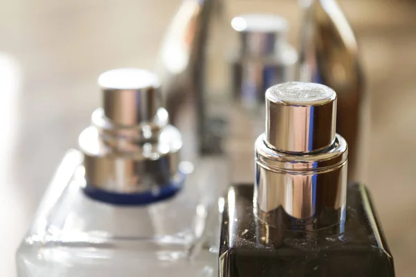 Detalhe Frascos Perfume Com Vaporizador — Fotografia de Stock