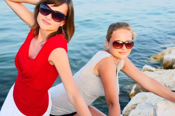 Chicas Jóvenes Croacia Playa — Foto de Stock