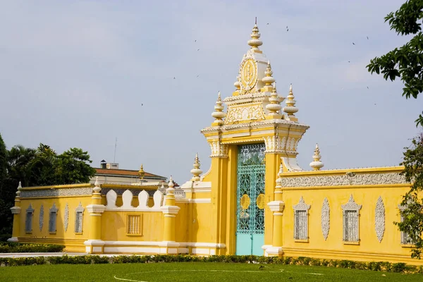 Immagine Cancello Del Palazzo Reale Phnom Penh Cambogia — Foto Stock