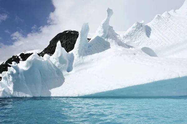 Айсберг Водах Антарктики — стокове фото