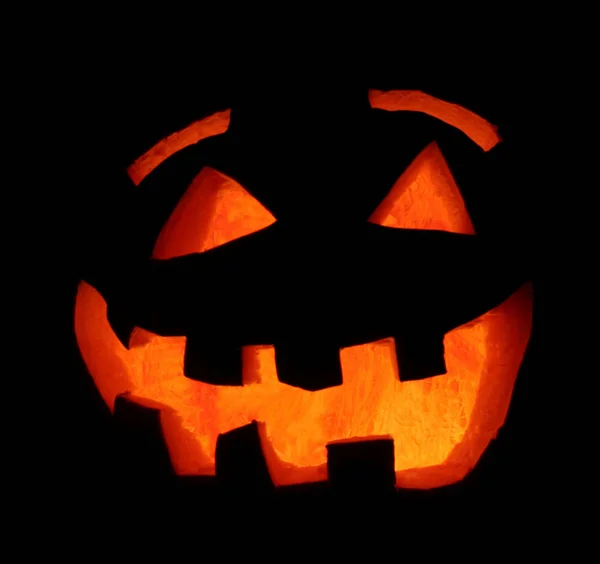 Ein Lächelndes Geschnitztes Halloween Kürbisgesicht — Stockfoto