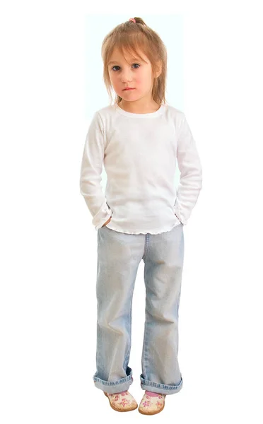 Dziewczyna Pięciu Lat Białej Koszulce Niebieskie Dżinsy Izolowane Białym Tle — Zdjęcie stockowe