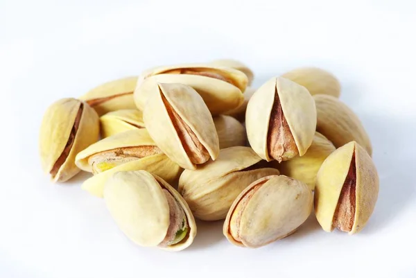 Pistacchi Isolati Fondo Bianco — Foto Stock