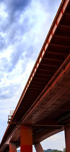 Blick Auf Die Brücke Von Unten — Stockfoto