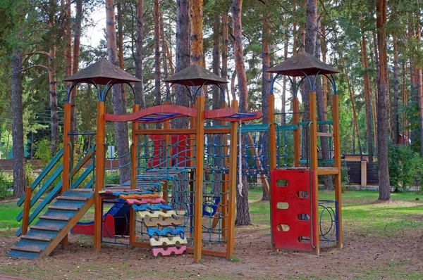 Parque Infantil Brillante Bosque — Foto de Stock