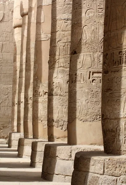 Anciennes Colums Alignement Dans Temple Louxor Egypte — Photo