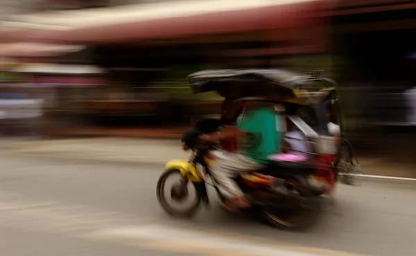 Transporte Trike Filipinas Velocidad Obturación Lenta Desenfoque Velocidad Este Modo —  Fotos de Stock
