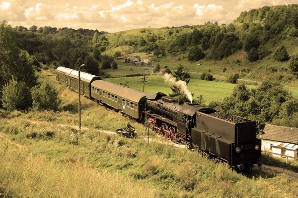 Beautiful Hilly Landscape Old Retro Steam Train — Stock Photo, Image