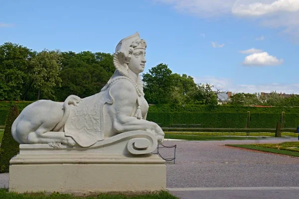 Foto Muestra Vista General Estatua Jardín Del Palacio Belvedere — Foto de Stock