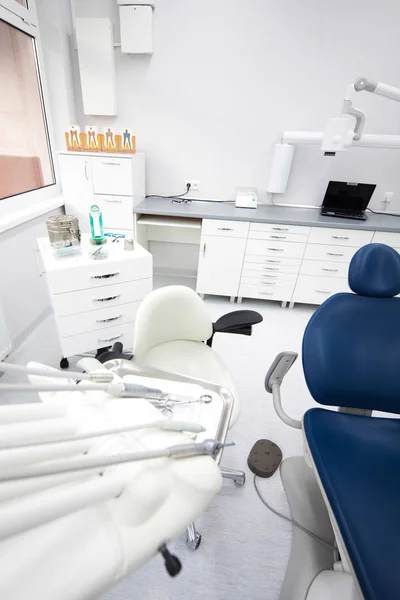 Γραφείο Οδοντιατρικής Φωτεινή Πολύχρωμη Αντίληψη Του Τόνου — Φωτογραφία Αρχείου
