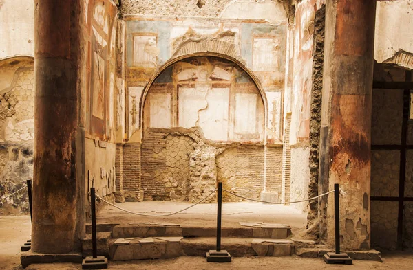 Ρωμαϊκή Τοιχογραφία Ανάμεσα Ερείπια Του Herculaneum — Φωτογραφία Αρχείου