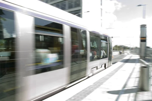 Laus Tram Viaggia Alta Velocità Dublino — Foto Stock