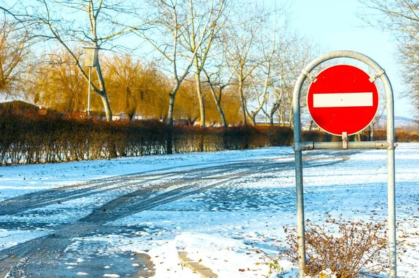 Въездного Знака Дороге Зимний Период — стоковое фото