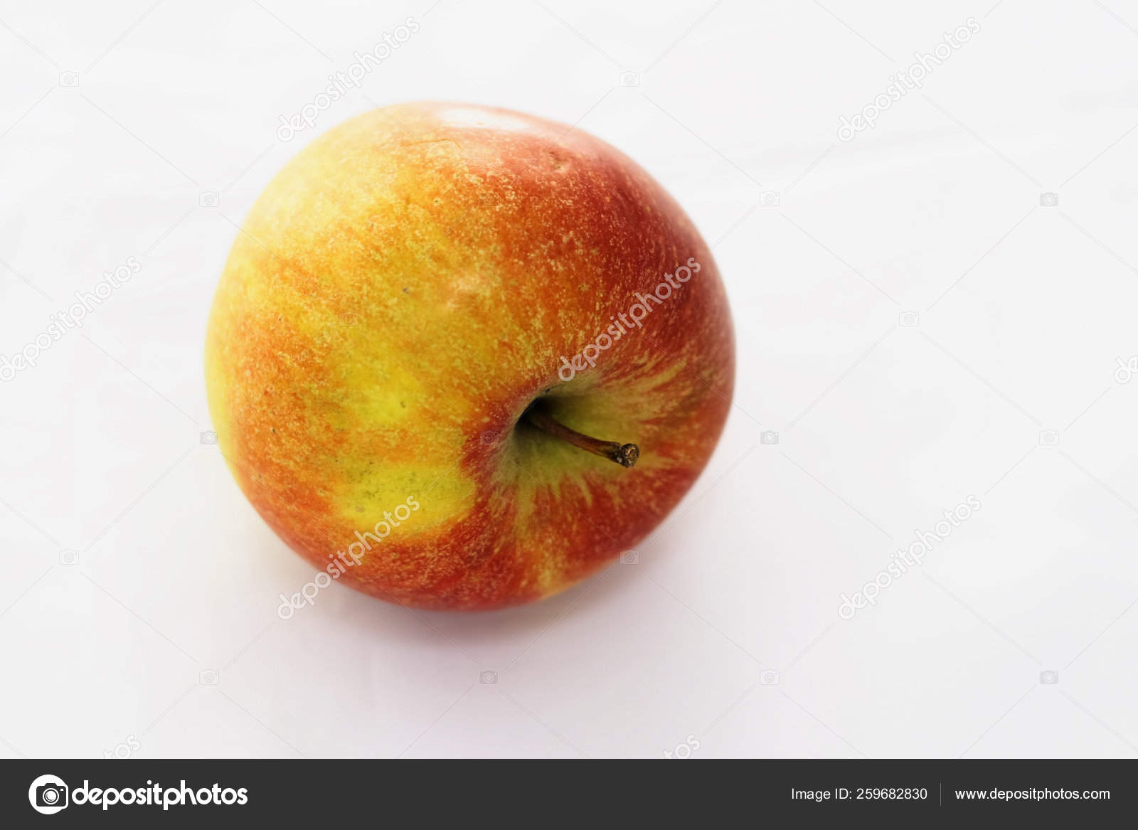 Fresh Braeburn Apple Source Healthy Eating — Stock Photo © YAYImages
