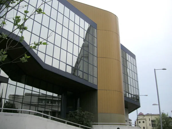 Moderno Edificio Acristalado Centro Ciudad — Foto de Stock