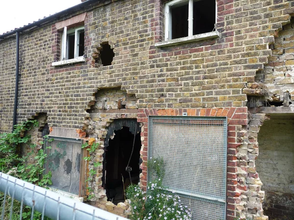 Agujero Una Casa Abandonada — Foto de Stock