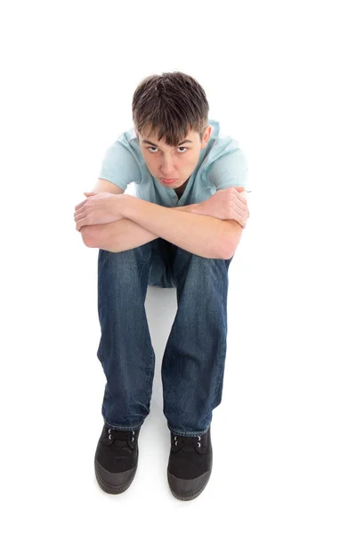 Een Sulky Depressieve Verdrietig Jongen Alleen Zitten — Stockfoto
