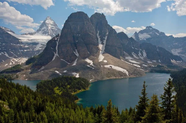 Гора Assiniboine Cerulean Озеро Скелястих Горах Канади — стокове фото