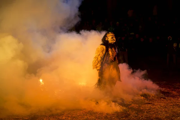 Espetáculo Tradicional Máscara Krampus Tarvisio Nordeste Alpes Itália — Fotografia de Stock