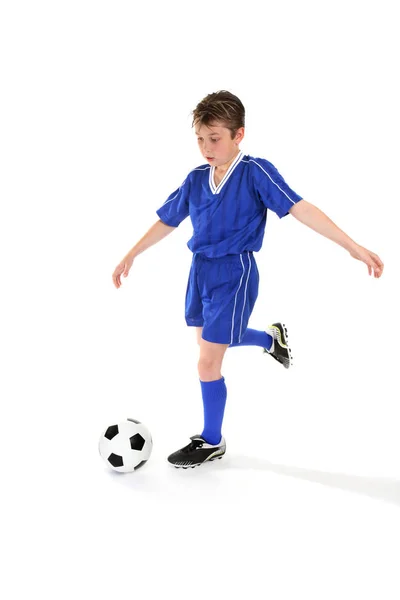 Chlapec Kope Fotbalový Míč Slabý Pohyb — Stock fotografie