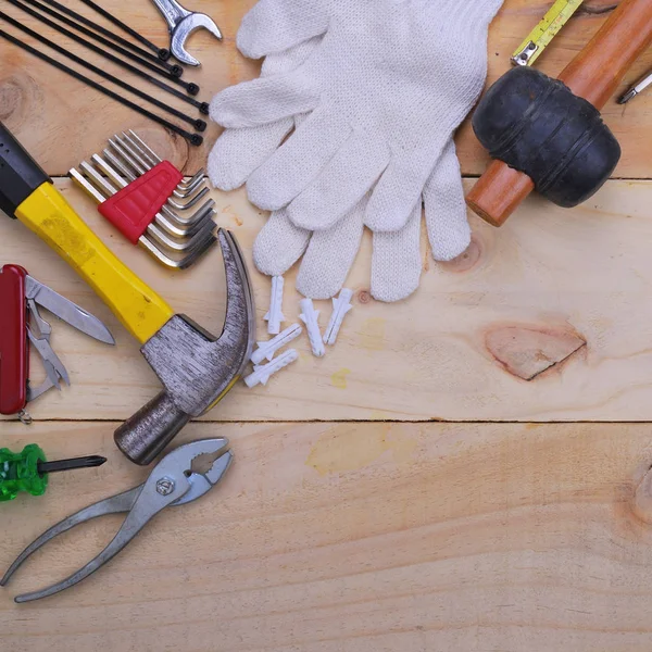 Werkzeug Renovierung Auf Holzplankentisch — Stockfoto